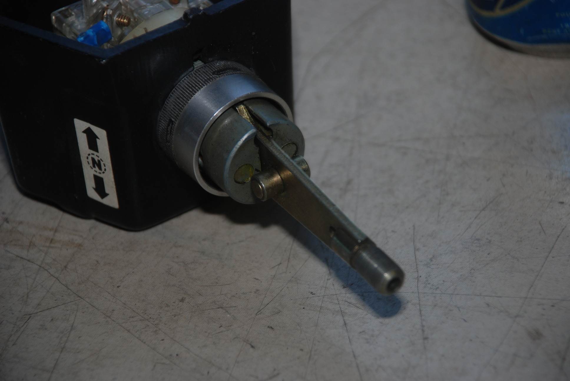 60720006.jpg of NEW Hyster Forklift Forward Neutral Reverse Handle