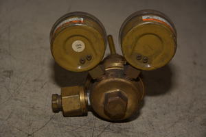 thumbnail image 2 of Victor Oxy-Acetylene Regulator Set – 250-80-540 Oxygen & 250-15-510 Acetylene (NOS) 2 of 6