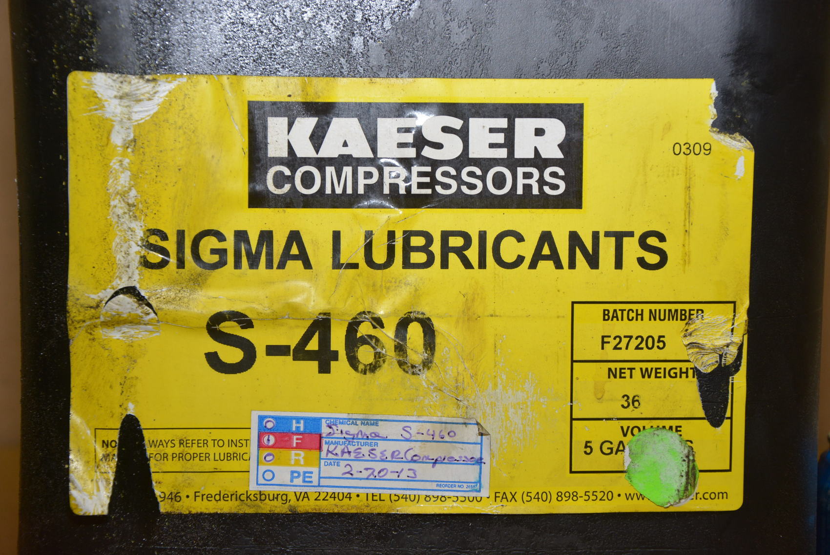 thumbnail interactive-video image 1 of Kaeser Equivalent S-460-05 Synthetic Rotary Compressor Oil - 1 Gallon, 8000 Hour Change Interval 1 of 2